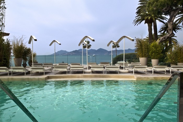 Piscine des Termes Marins de Cannes - Vue exterieure