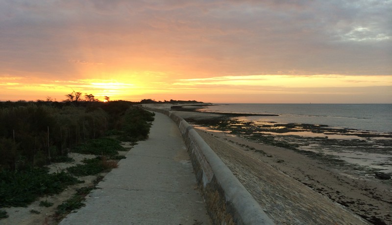 lever de soleil sur l'ile de ré